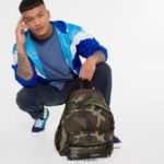 Eastpak JPRZL95 バックパック パッド入りジッパー+ 迷彩柄