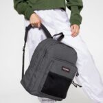 Eastpak JPRZL111 バックパック 頂点 ブラックデニム