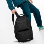 Eastpak JPRZL122 バックパック パートン 黒