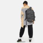 Eastpak JPRZL164 バックパック ボリー ブラックデニム - 画像 (3)
