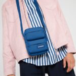 Eastpak JPRZL243 ショルダーバッグ 2倍になったもの ミスティブルー