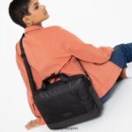 Eastpak JPRZL278 ショルダーバッグ に従う CNNCTコート - 画像 (2)
