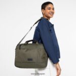 Eastpak JPRZL279 ショルダーバッグ に従う cnnctカーキ
