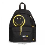 Eastpak JPRZL3 バックパック パッド入りパックル スマイリーグラフィティブラック