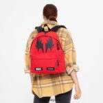 Eastpak JPRZL5 バックパック パッド入りパックル キスレッド - 画像 (5)