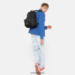 Eastpak JPRZL78 バックパック パッド入りジッパー+ 黒 - 画像 (4)